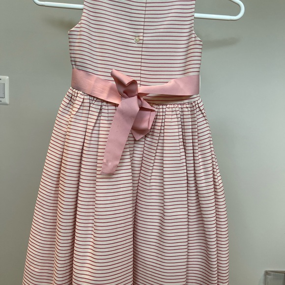 Beautiful formal dress for little girl.  Size 4/4T - Picture 2 of 6